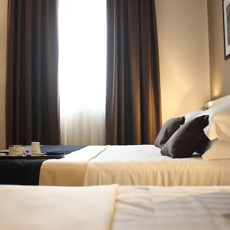 Stelle The Businest 4* Naples