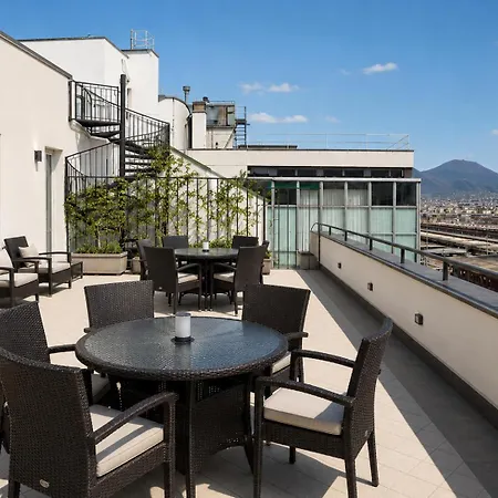 Stelle The Businest Hotel