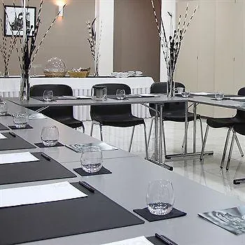 Stelle The Businest