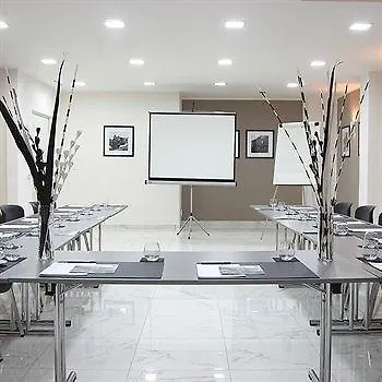Stelle The Businest Hotel