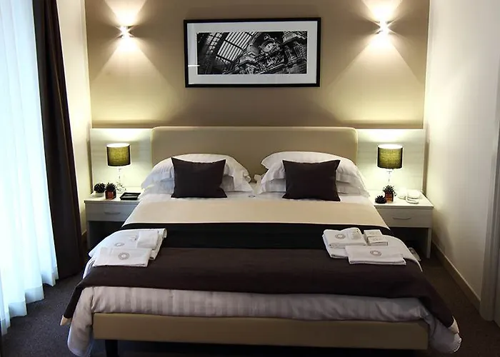 Stelle The Businest 4*