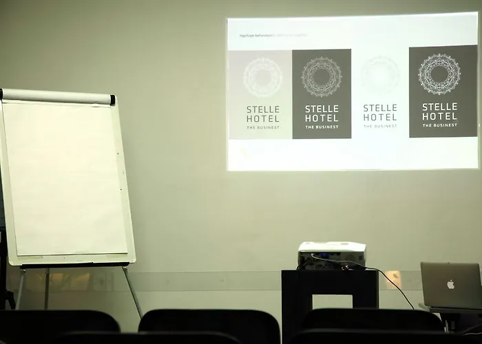 Stelle The Businest 4* Νάπολη