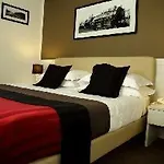Stelle The Businest 4* נאפולי