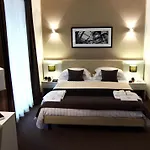 Stelle The Businest 4*